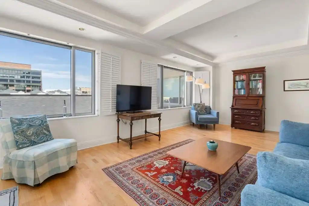 Listing Photo 2 - Condo for sale in Trinity Place Condominium located at 1 Huntington Ave, Boston, MA 02116 - Unit #807
