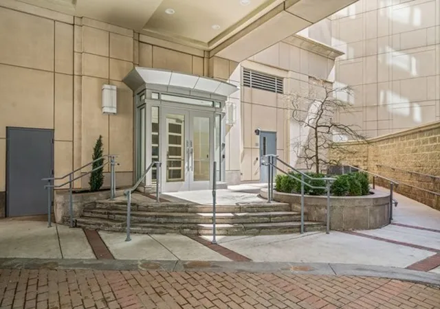 Listing Photo 4 - Condo for sale in Trinity Place Condominium located at 1 Huntington Ave, Boston, MA 02116 - Unit #807