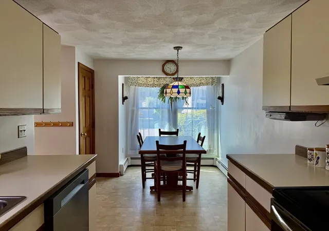5th image of 25 Bay State Rd #B, North Andover, MA 01845 | MLS# 73549082