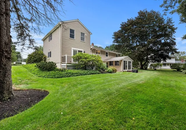 Photo 4 of Sale Pending at 25 Glen Dr, Peabody, MA 01960 | MLS# 73569638 | Listing updated on 2026-09-23