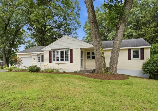 2nd image of 28 Intervale Rd, Springfield, MA 01118 | MLS# 73558690