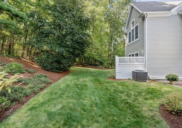2nd image of 9 Highcroft Wy, Hopkinton, MA 01748