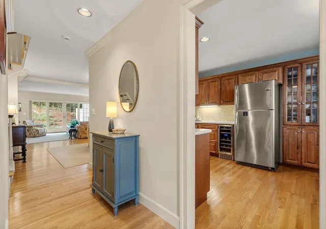 2nd image of 9 Highcroft Way #9, Hopkinton, MA 01748 | MLS# 73566535