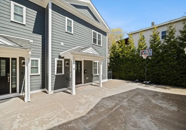 2nd image of 20 Dalby St #20, Newton, MA 02458 | MLS# 73510252