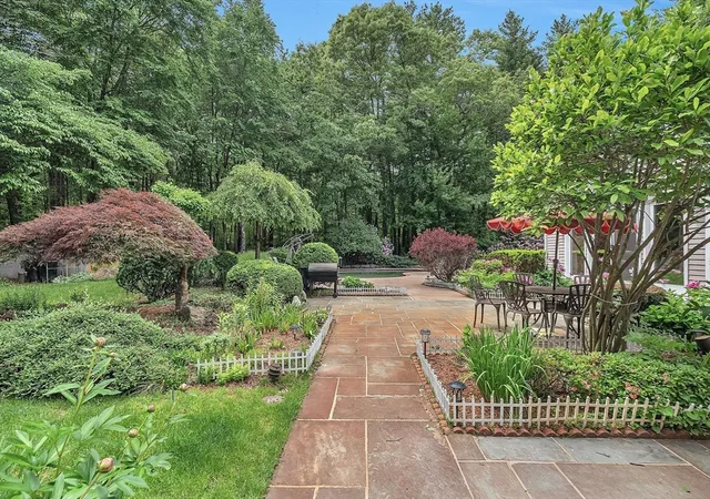 5th image of 784 Strawberry Hill Rd, Concord, MA 01742 | MLS# 73528197
