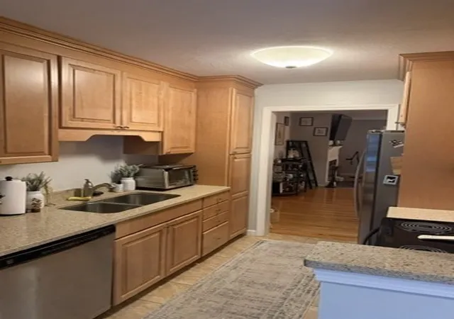 4th image of 16 Stallbrook Rd, Milford, MA 01757