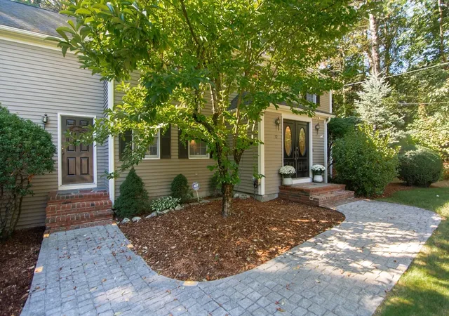 Photo 3 of Sale Pending at 32 Homeward Ln, Walpole, MA 02081 | MLS# 73434183 | Listing updated on 2025-11-01