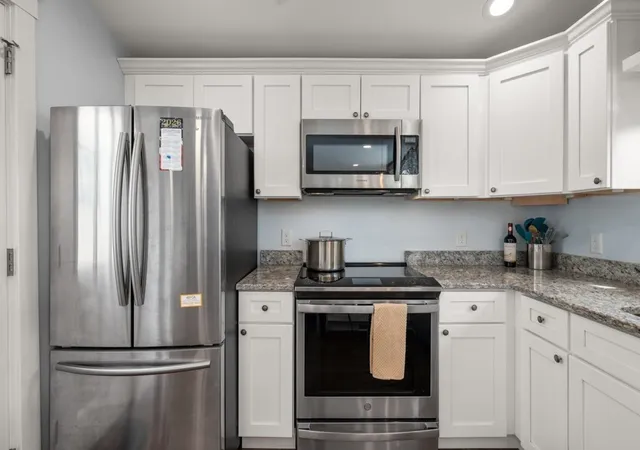 Homes for sale in Stoneham, MA | 99 Park St, Stoneham, MA 02155