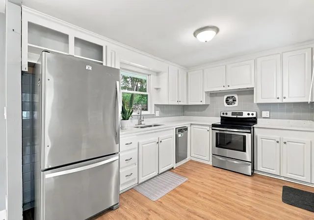 1st image of 28 Hilltop Circle, Worcester, MA 01609 | MLS# 73560696