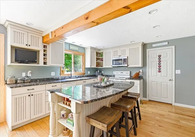 Homes for sale in East Sandwich, MA | 9 Woodridge Rd, East Sandwich, MA 02537 | MLS# 73529140