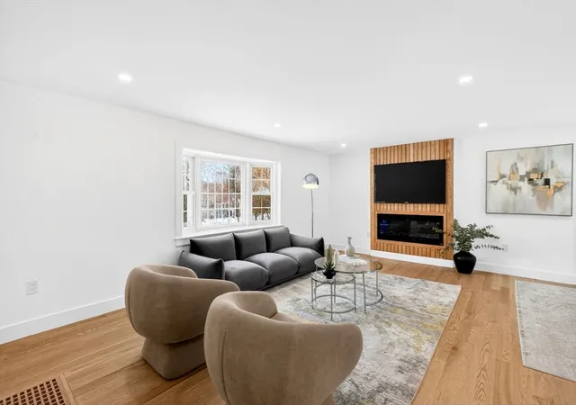 Homes for sale in North Andover, MA | 445 Salem St, North Andover, MA 01845 | MLS# 73522562
