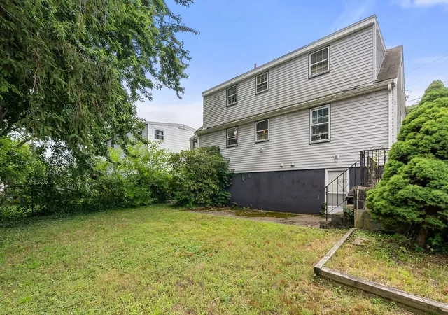 4th image of 39 Elsie St, Everett, MA 02149 | MLS# 73558394