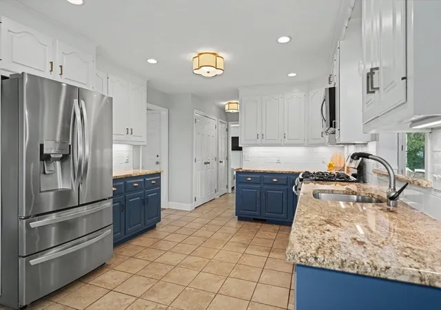 Homes for sale in Holliston, MA | 215 Rolling Meadow Dr, Holliston, MA 01746 | MLS# 73516083