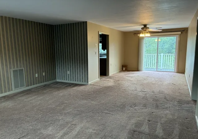3rd image of 2 Crestview, Spencer, MA 01562
