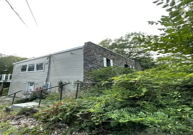 5th image of 316 Hancock St, Wrentham, MA 02093 | MLS# 73567612