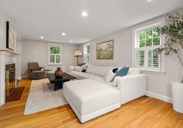 Homes for sale in Needham, MA | 155 Oak Street, Needham, MA 02492 | MLS# 73541600