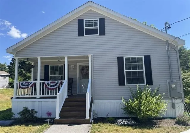2nd image of 4 Manorcrest, Nashua, NH 03062 | MLS# 73555373