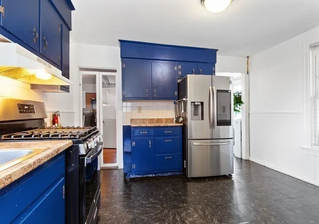 3rd image of 616 Centre, Brockton, MA 02302 | MLS# 73553898