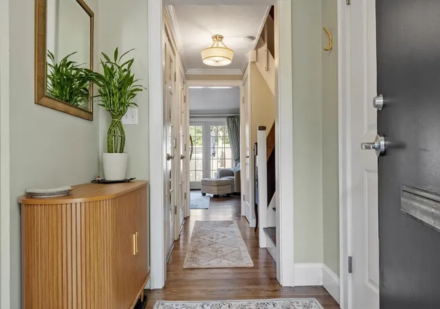 Listing Photo 3 - Condo for sale in building located at 11 Oak St, Wellesley, MA 02482 - Unit #33