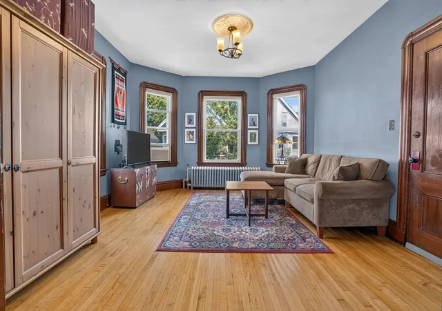 2nd image of 39 Burnside Ave #2, Somerville, MA 02144 | MLS# 73546260