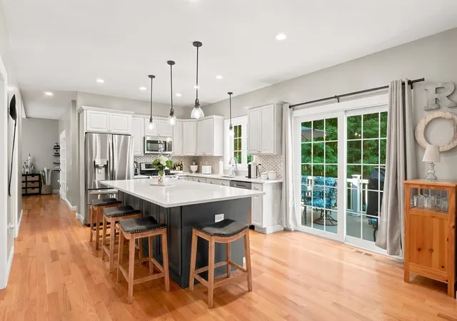 3rd image of 113 Thurlow St, Georgetown, MA 01833 | MLS# 73546324