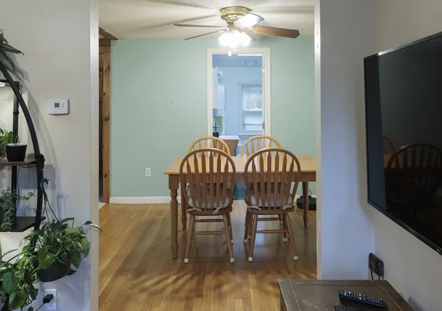 5th image of 10 Larsen Ln, North Billerica, MA 01862 | MLS# 73541536