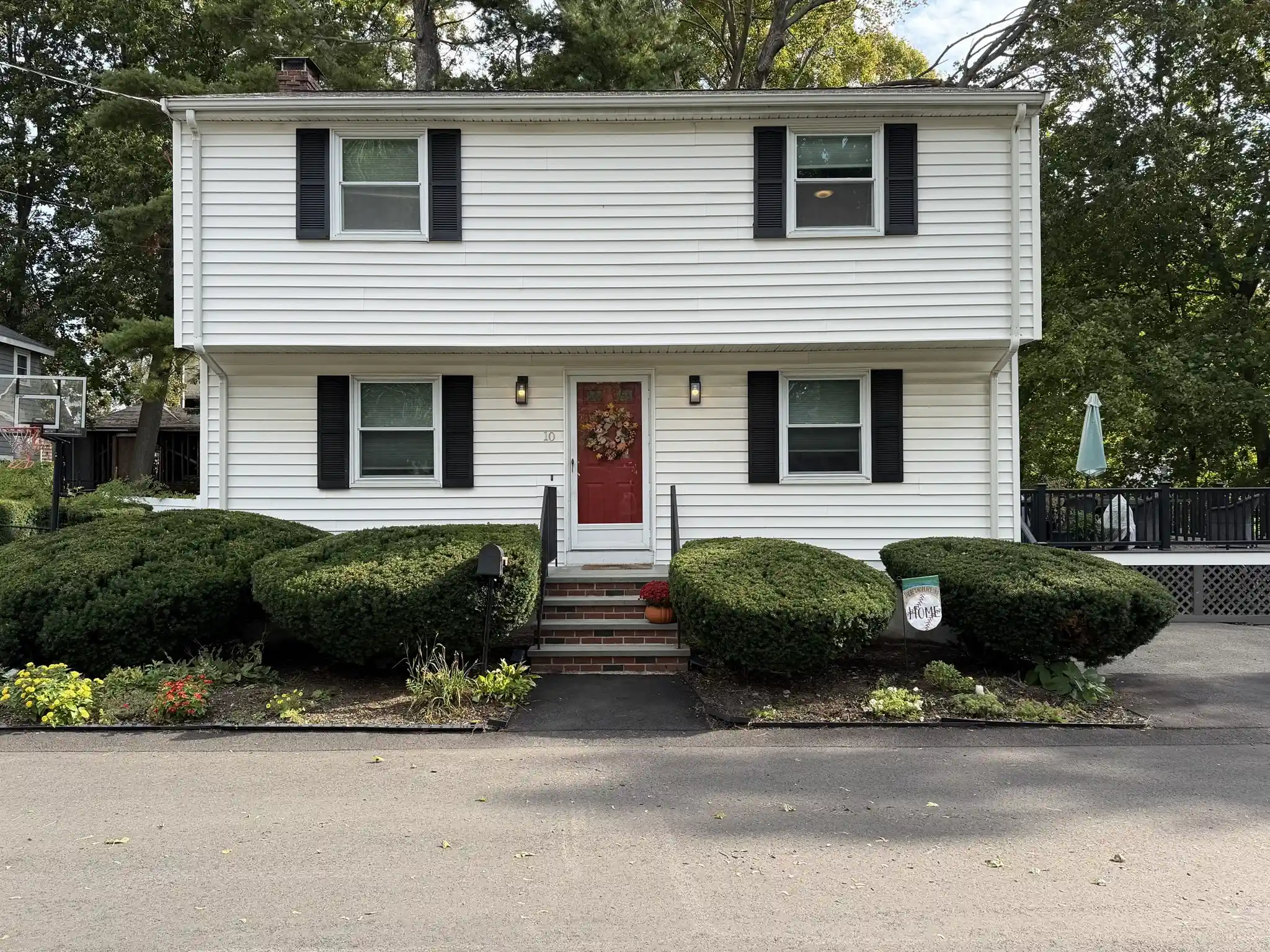 Single family home for sale at 10 Autumn St, Braintree, MA 02184 | MLS# 73592404