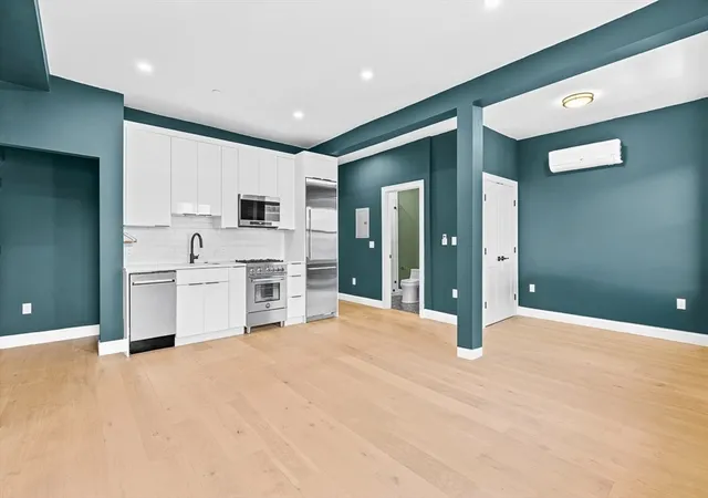 Photo 3 of Condo for sale at 166 Salem St #8, Boston, MA 02113 | MLS# 73538342 | Listing updated on 2026-08-23