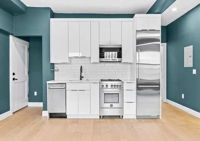 Listing Photo 4 - Condo for sale in building located at 166 Salem St, Boston, MA 02113 - Unit #8
