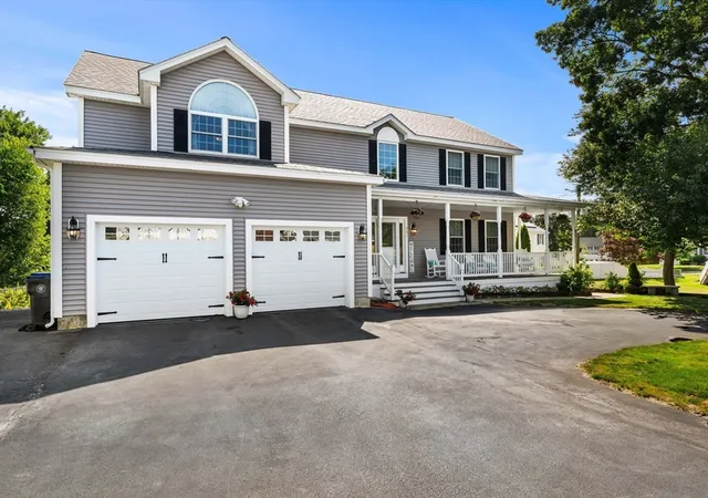 Photo 1 of Sale Pending at 261 Oak St, Methuen, MA 01844 | MLS# 73557205 | Listing updated on 2026-08-29