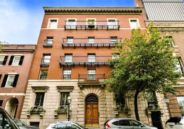 20th image of 142 Chestnut Street #4-5, Boston, MA 02108 | MLS# 73490273