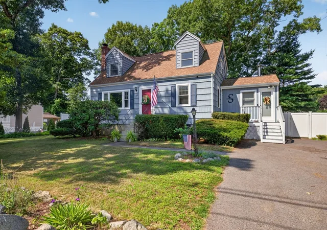 Homes for sale in Bellingham, MA | 120 Farm St, Bellingham, MA 02019 | MLS# 73549349