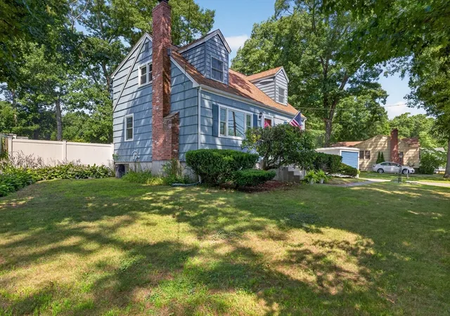 Homes for sale in Bellingham, MA | 120 Farm St, Bellingham, MA 02019 | MLS# 73549349