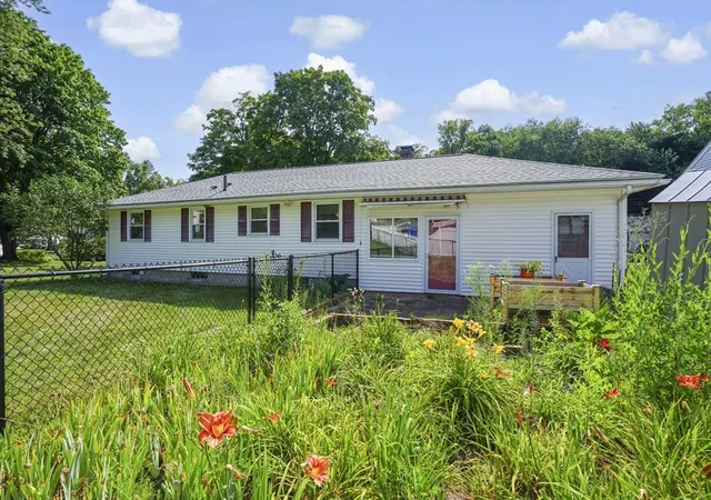 2nd image of 50 Talbot Rd, Springfield, MA 01119 | MLS# 73554272
