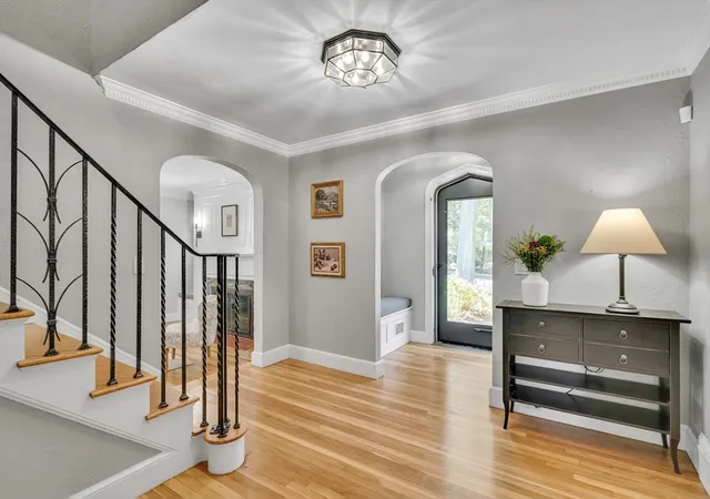 3rd image of 72 Beverly Rd, Chestnut Hill, MA 02467 | MLS# 73569446