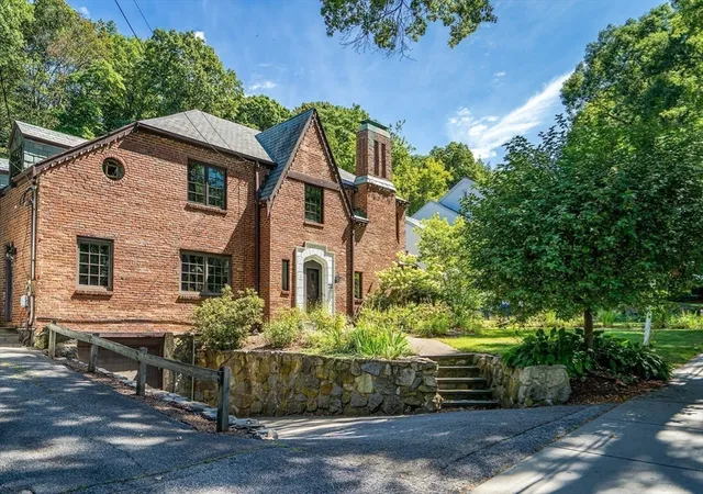 42nd image of 72 Beverly Rd, Chestnut Hill, MA 02467 | MLS# 73569446