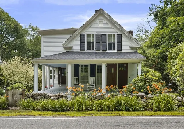 2nd image of 807 Summer St, Marshfield, MA 02050 | MLS# 73541636