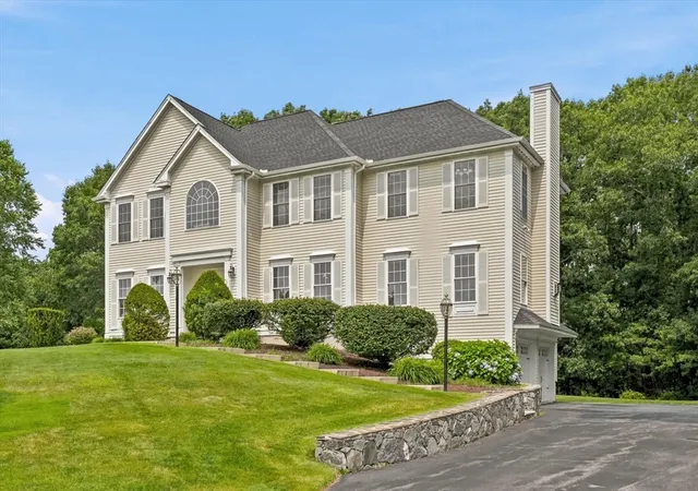 2nd image of 247 Webster Woods Ln, North Andover, MA 01845 | MLS# 73550036