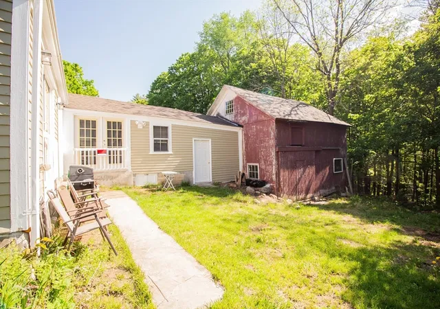Homes for sale in Barre, MA | 116 School St N, Barre, MA 01005 | MLS# 73534890