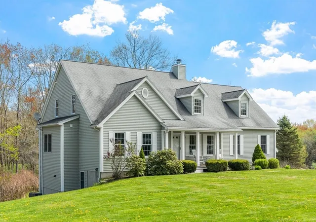 2nd image of 2 Laury Ln, Littleton, MA 01460 | MLS# 73527351