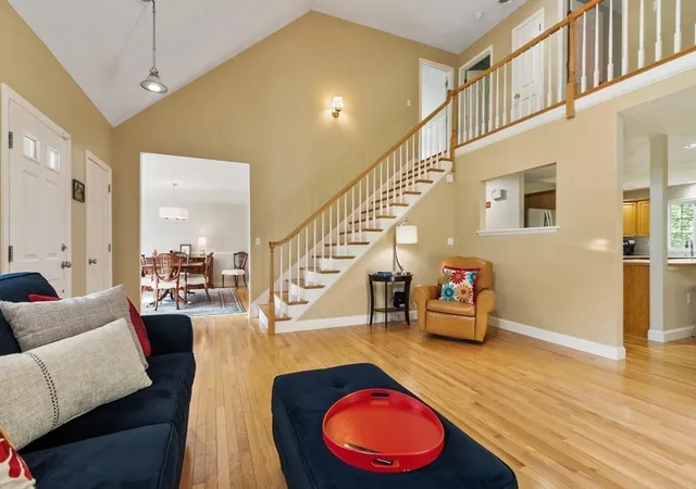 4th image of 2 Laury Ln, Littleton, MA 01460 | MLS# 73527351