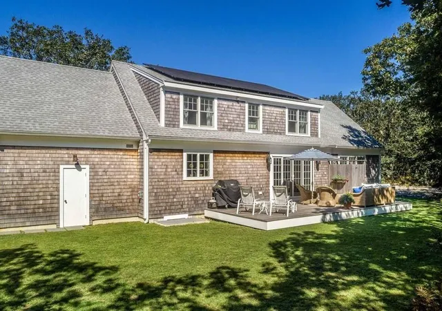 Photo 2 of Sale Pending at 25 Boylston Dr, Edgartown, MA 02539 | MLS# 72717842 | Listing updated on 2025-09-02