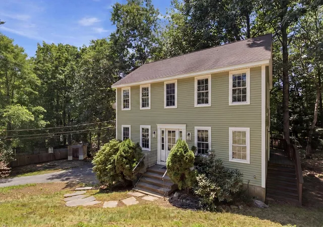 Photo 3 of Single family home for sale at 11 Navajo St, Hubbardston, MA 01452 | MLS# 73552183 | Listing updated on 2026-10-10