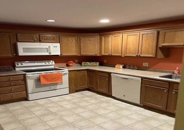 Photo 3 of Condo for sale at 7 Crescent Way #312, Fiskdale, MA 01518 | MLS# 73554281 | Listing updated on 2026-08-26