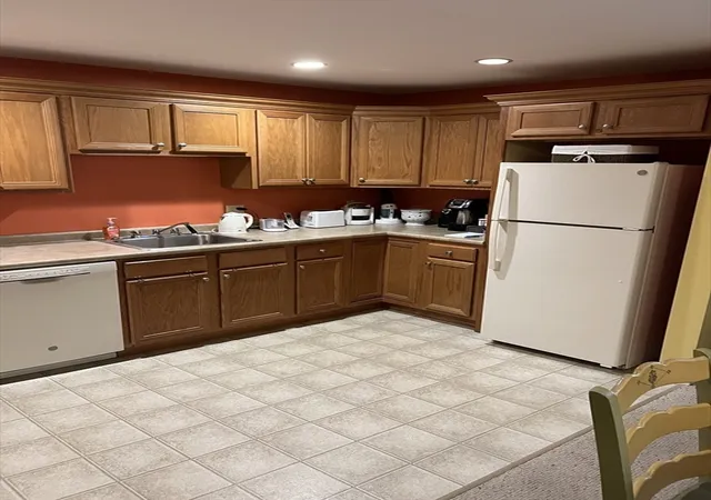 Photo 3 of Condo for sale at 7 Crescent Way #312, Fiskdale, MA 01518 | MLS# 73554281 | Listing updated on 2026-08-26