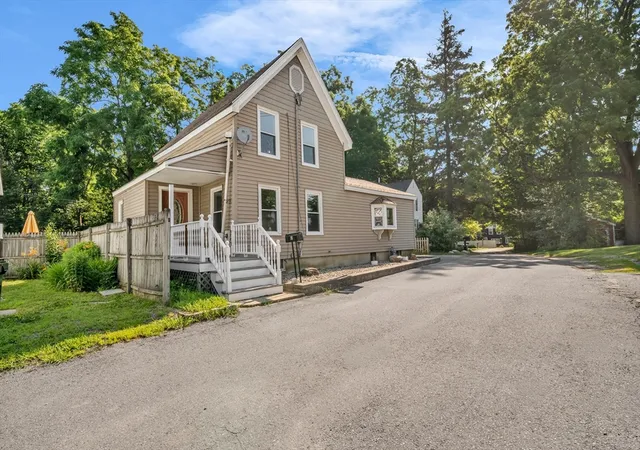 Homes for sale in Amesbury, MA | 2 California Ln, Amesbury, MA 01913 | MLS# 73545643