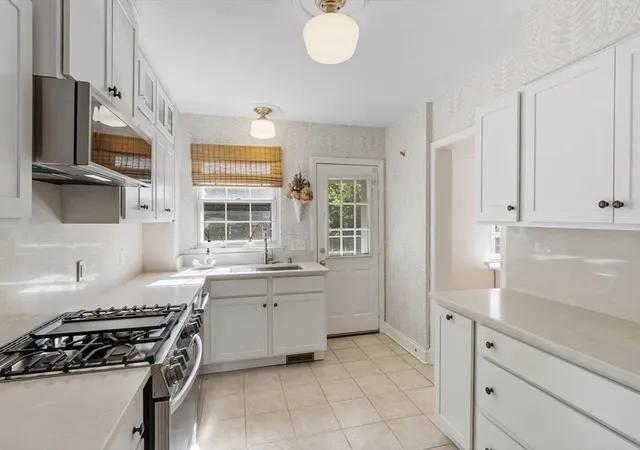 Homes for sale in Ayer, MA | 18 Bates St, Ayer, MA 01434