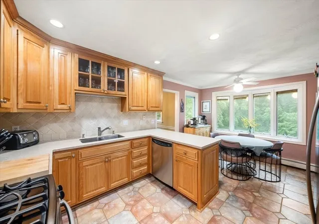 4th image of 16 Carmen Circle, Medfield, MA 02052 | MLS# 73561784