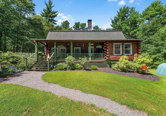 Photo 4 of Sale Pending at 2 Wing Ave Ext, Assonet, MA 02702 | MLS# 73561894 | Listing updated on 2026-09-04