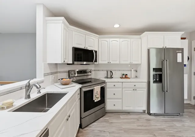 Homes for sale in Southborough, MA | 40 William Onthank Ln #40, Southborough, MA 01772 | MLS# 73527218
